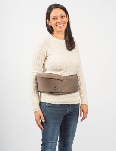 Kvinde med hoftesæde på