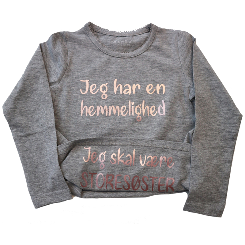 Se Storesøster t-shirt fra Minymo - Jeg har en hemmelighed hos Babadut.dk