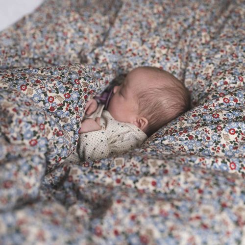 baby i sengetøj fra thats mine