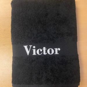 Sort Håndklæde Med Navnet Victor

