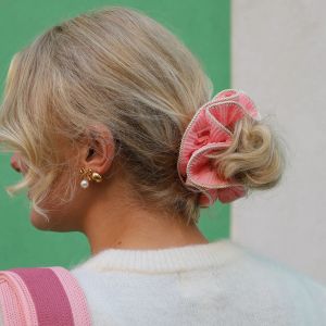 Scrunchie i farven lys rosa