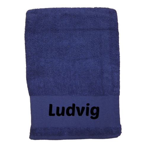 mørkeblåt håndklæde med navn trykt på