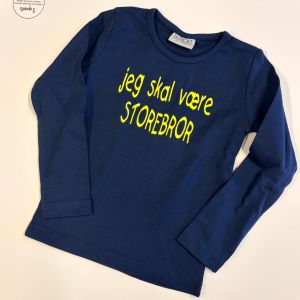 Langærmet trøje i blå med tekst 