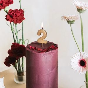 kage med guld tallys i