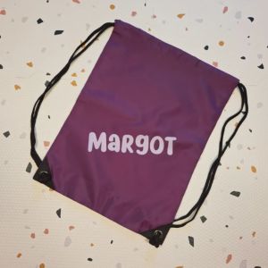 lilla gymnastikpose med navn